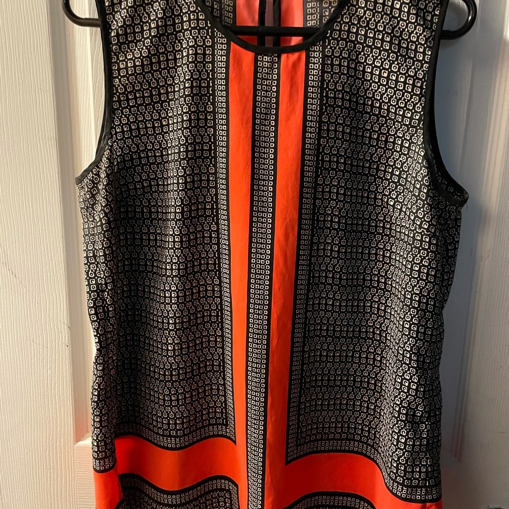 SOLD-Vince Camuto sleeveless top -Sz M